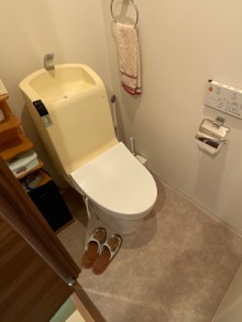 タンク付トイレからスッキリ収納一体型トイレに 世田谷区T様邸 タンク付トイレからスッキリ収納一体型トイレに 世田谷区T様邸